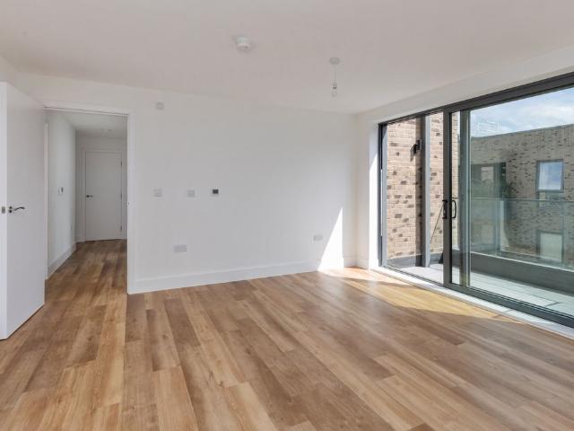 Firle House, Lewes, East Sussex BN7, 2 bed flat to rent, £1,850 pcm | PrimeLocation