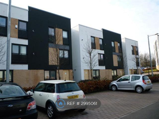 Firpark Close, Glasgow G31, 2 bed flat to rent, £1,150 pcm | PrimeLocation