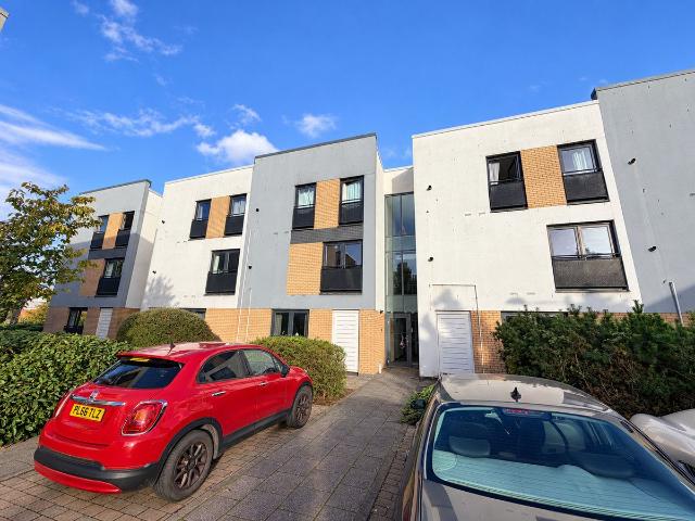 Firpark Close, Glasgow G31, 2 bed flat to rent, £1,200 pcm | PrimeLocation