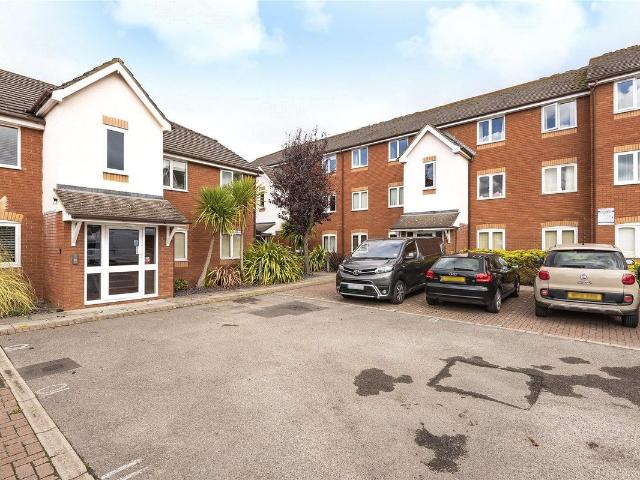 Firs Avenue, Windsor SL4, 2 bed flat to rent, £1,550 pcm | PrimeLocation