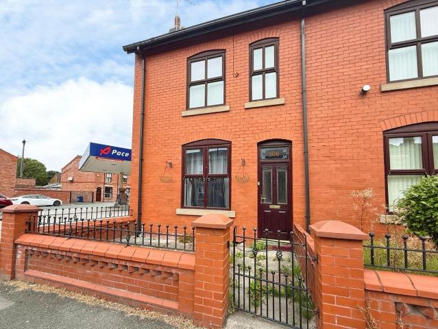 Firs Lane, Leigh WN7, 2 bed terraced house to rent, £850 pcm | PrimeLocation
