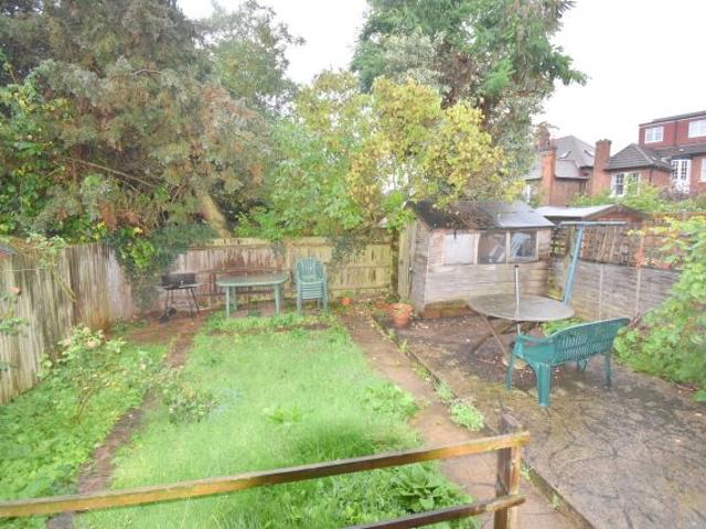 Firs Lane, Winchmore Hill N21, 2 bed flat to rent, £2,600 pcm | PrimeLocation