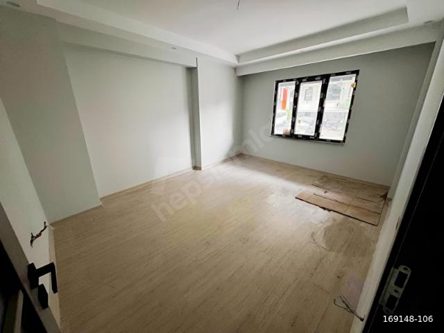 FIRSAT GOP KÜÇÜKKÖY CADDE DİBİ SIFIR 1.KAT 2+1 80m2 6.000.000TL