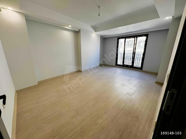 FIRSAT GOP KÜÇÜKKÖY CADDE DİBİ SIFIR 2.KAT 2+1 110m2 6.750.000TL