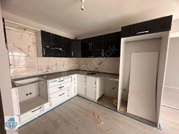 FIRSAT GÜNCEL 4LEVENT METRO YAKINI OTOPARKLI 2+1 SIFIR BOŞ DAİRE