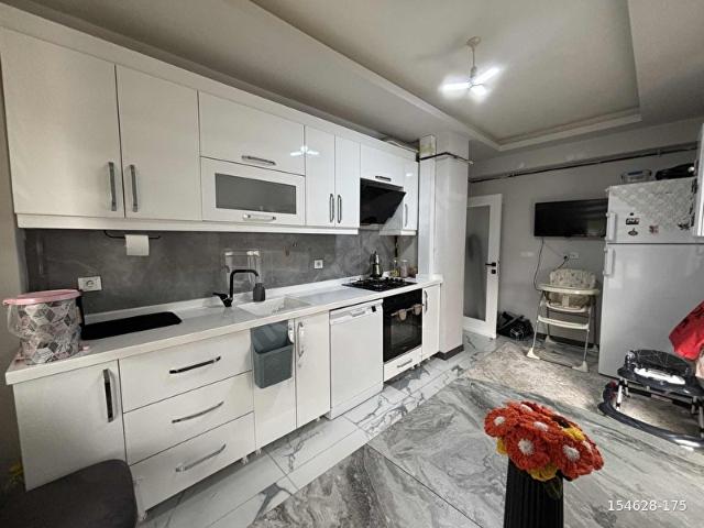FIRSAT DAİRE BAYRAKLI PARK YANI MERKEZE COK YAKIN 3+1 ARA KAT