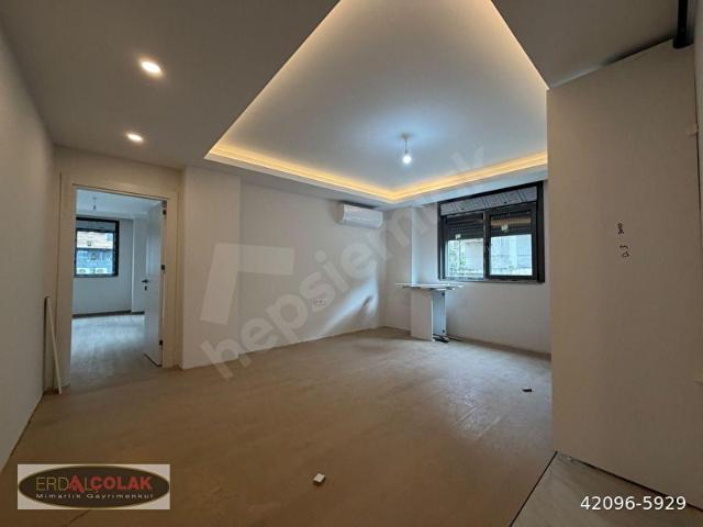 FIRSAT!SUADİYE'DE CADDEYE YAKIN 63 M2 NET YÜKSEK GİRİŞ 2+1 SATILIK DAİRE