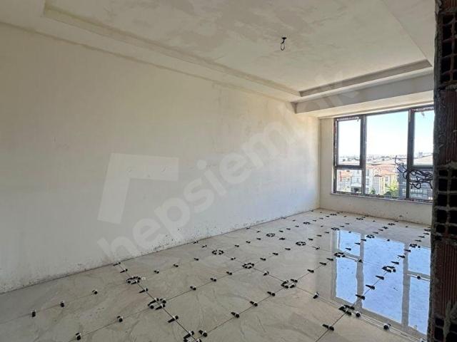 FIRSAT ZİNCİRLİKUYU DA SİTE İÇİ ÖZEL GARAJLI 3+1 DAİRE ABS119