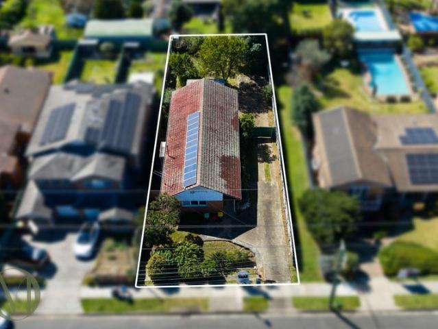 First Time Offered | 696sqm with Duplex Potential