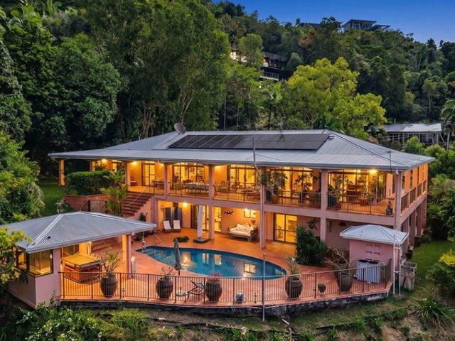 First Time Offered | Elevated Whitfield Home on 2,458m²