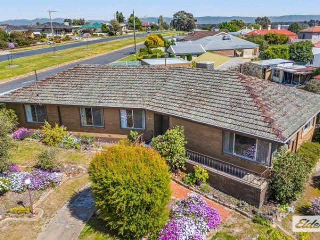 First Time Offered for Sale Spacious Family Home on 980m²