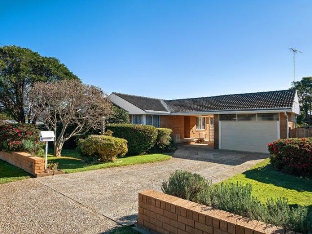 First Time Offered in 60 Years Original Family Home in Peaceful Cul de Sac