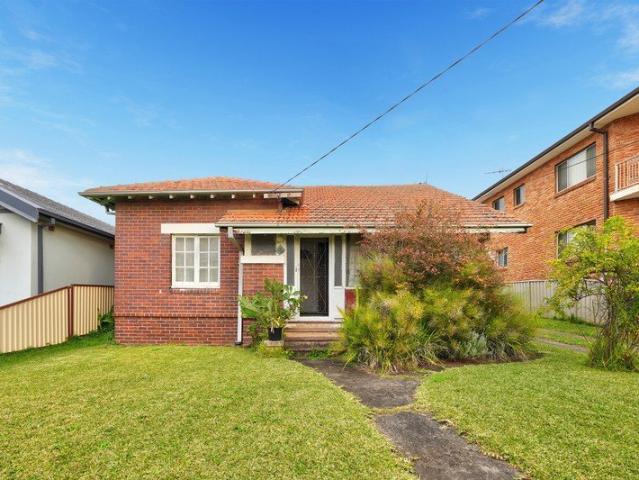 FIRST TIME OFFERED IN ALMOST 40 YEARS PRIME PARRAMATTA LOCATION WITH ENDLESS POTENTIAL