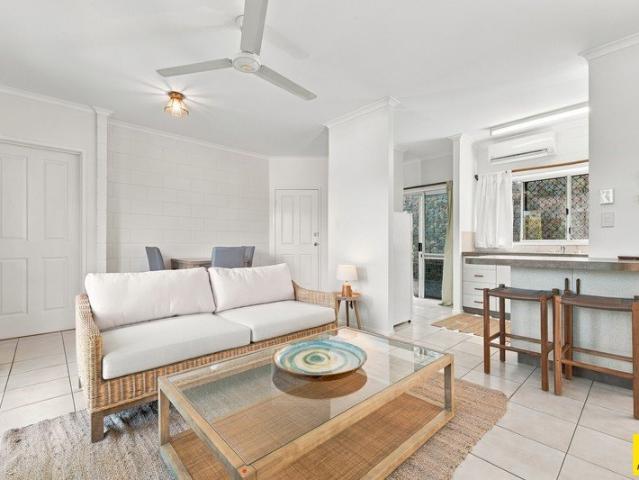 First Time Offered to Market! Elevated Freshwater Gem on 885m²