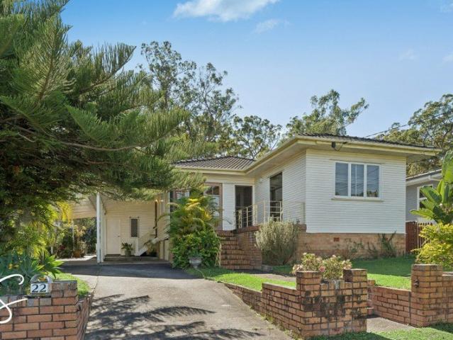 First Time On The Market For Over 50 Years. Family Says Must Be Sold Less Than 15 Mins From The City!