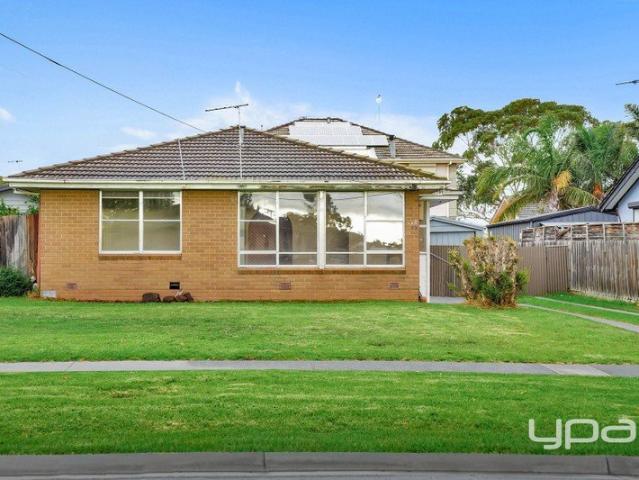 First Time Ever Offered to the Market A Rare Coolaroo Opportunity