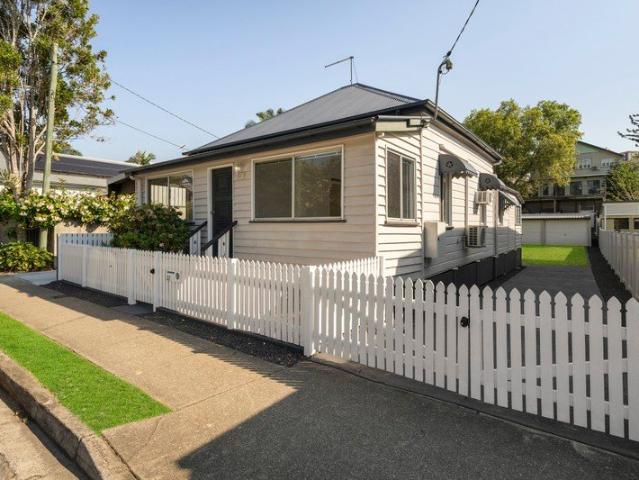 First Time to Market 468sqm LMR2 Opportunity in South Brisbane