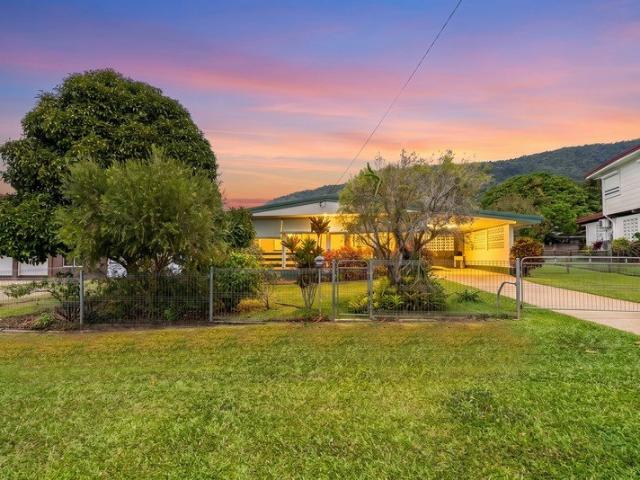 First Time To Market Space, Versatility & Original Ownership on 1,184m2