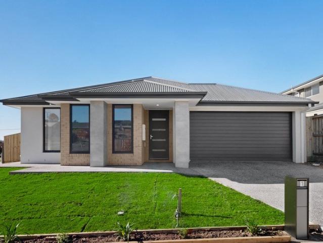 Brand New Luxury Family Living in the Heart of Rosenthal Estate