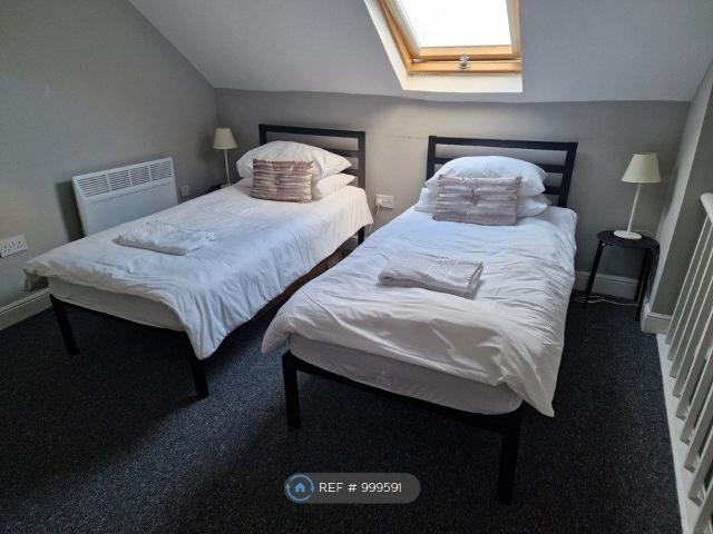 First And Second Floor, Bradford BD2, 2 bed flat to rent, £775 pcm | PrimeLocation