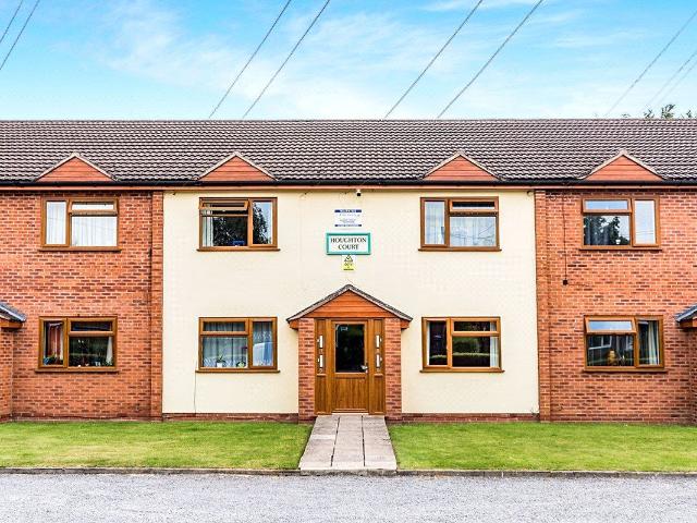 First Avenue, Ketley Bank, Telford, Shropshire TF2, 1 bed flat to rent, £525 pcm | PrimeLocation
