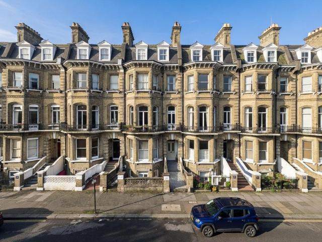 First Avenue, Hove, BN3 1 bed flat to rent £1,450 pcm £335 pw