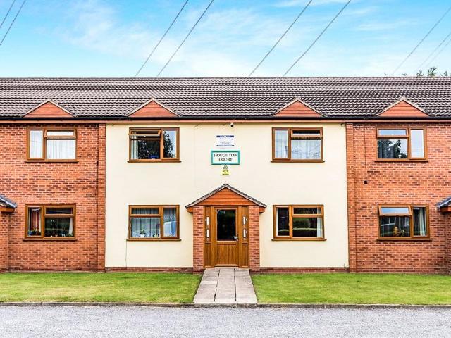 First Avenue, Telford TF2 1 bed flat to rent £525 pcm £121 pw