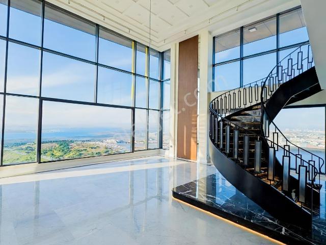 First Avenue'de Emsalsiz! 1080m² Brüt 6+5 Sonsuz Deniz Ve Göl Ma