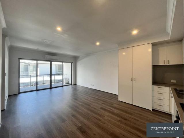 First Floor 1 Bedroom, 1 Bathroom, 1 Carbay + Balcony