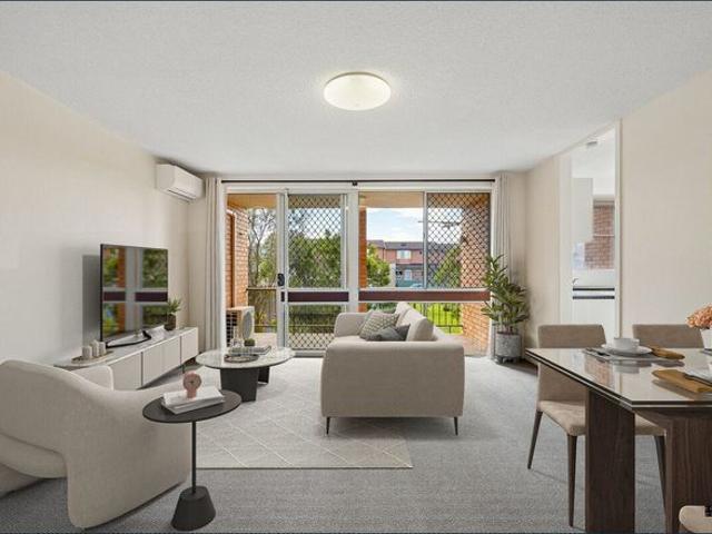FIRST FLOOR APARTMENT IN THE HEART OF URUNGA
