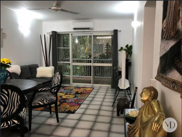 First Floor Apartment Overlooking Tropical Gardens