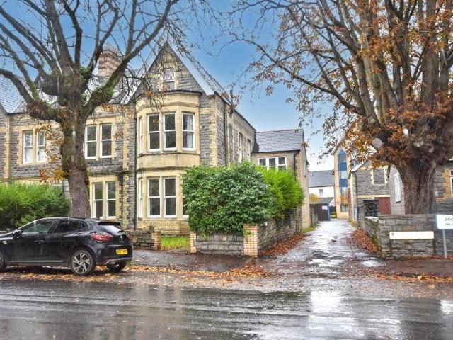 First Floor Apartment Rear, 13. 3 bed house to rent £1,395 pcm £322 pw