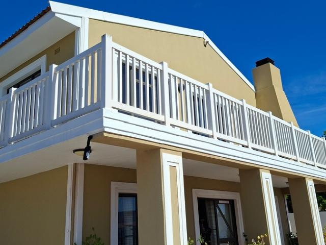 First Floor Apartment with Beautiful Sea Views in Langebaan North