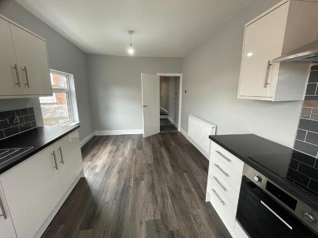 First Floor Flat, Nantwich Road. 1 bed apartment to rent £750 pcm £173 pw