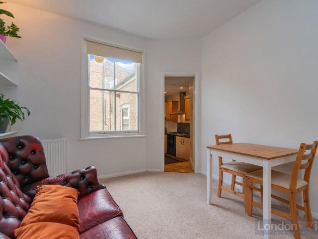 First Floor Flat, Southerton Road, Hammersmith W6, 1 bed flat to rent, £1,850 pcm | PrimeLocation