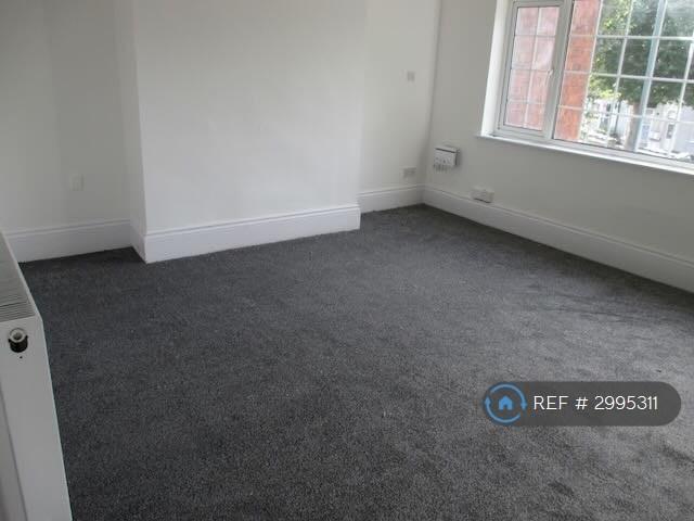 First Floor, Grimsby, DN32 2 bed flat to rent £685 pcm £158 pw