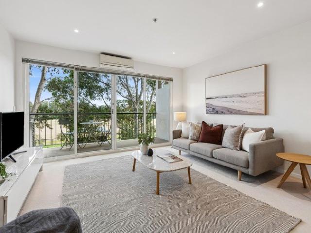First Floor Living With A Front Row Park View