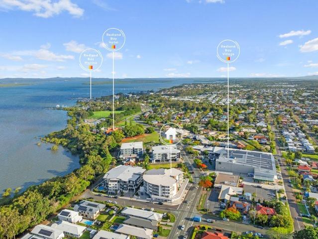 FIRST FLOOR LIVING WITH HUGE PRIVATE OUTDOOR SPACE IN THE HEART OF REDLAND BAY VILLAGE