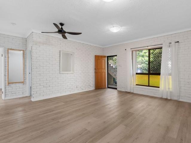 FIRST FLOOR LOW MAINTENANCE UNIT
