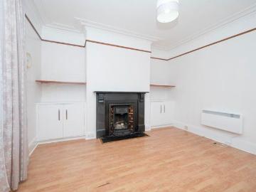 First Floor Right, 79 Kimberley House, Walker Road, AB11 8DJ, Aberdeen