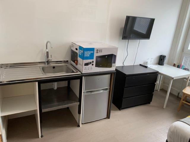 First Floor Studio En suite & Kitchenette