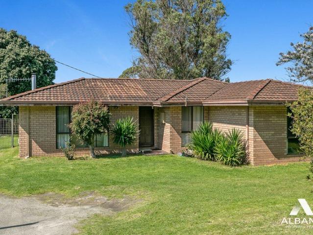 READY TO MOVE IN FIRST HOME