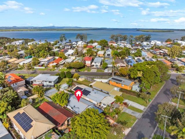 THE MOST AFFORDABLE STAND ALONE HOME IN REDLAND BAY!