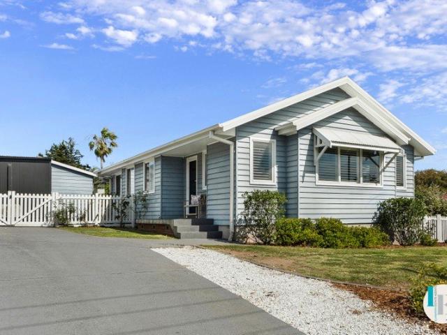 First home buyers special space, style and lakeside living!