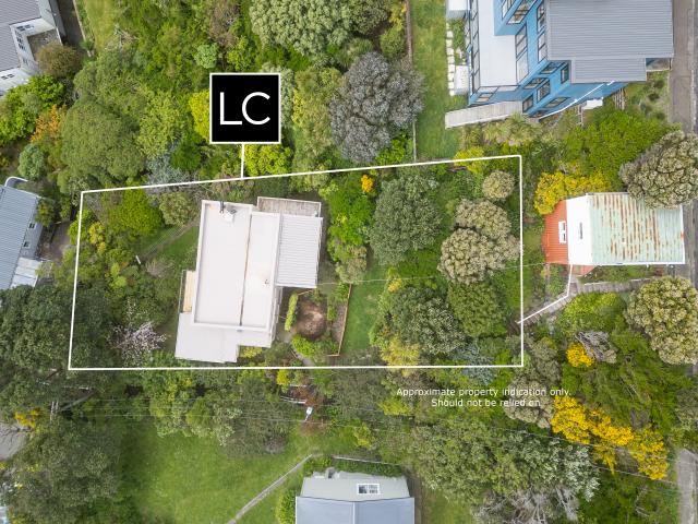 First home gem close to shops & schools
