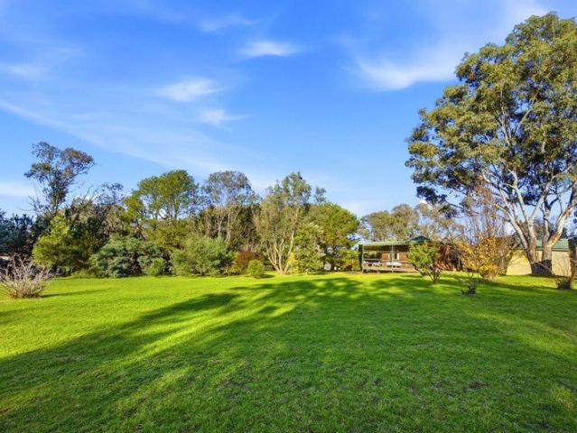 FIRST HOME? WEEKENDER? OR A PROJECT? YOU CHOOSE!