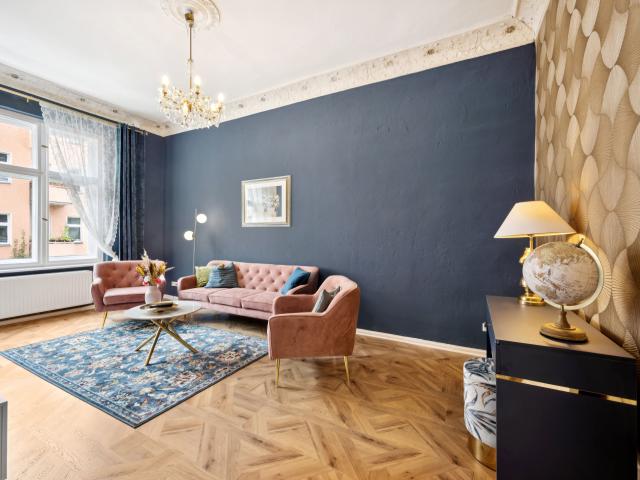 First Occupancy: 2 Bedroom Heritage Apartment with Stucco & Balcony in the Heart of Prenzlauer Berg
