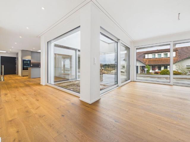 First occupancy 4.5 room terrace house in a quiet location in Hilfikon