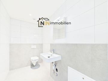 First occupancy: Completely renovated / Everything new