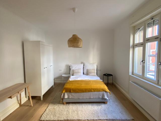 First occupancy! Beautiful and bright old building apartment in Stuttgart South, Stuttgart Amsterdam Apartments for Rent